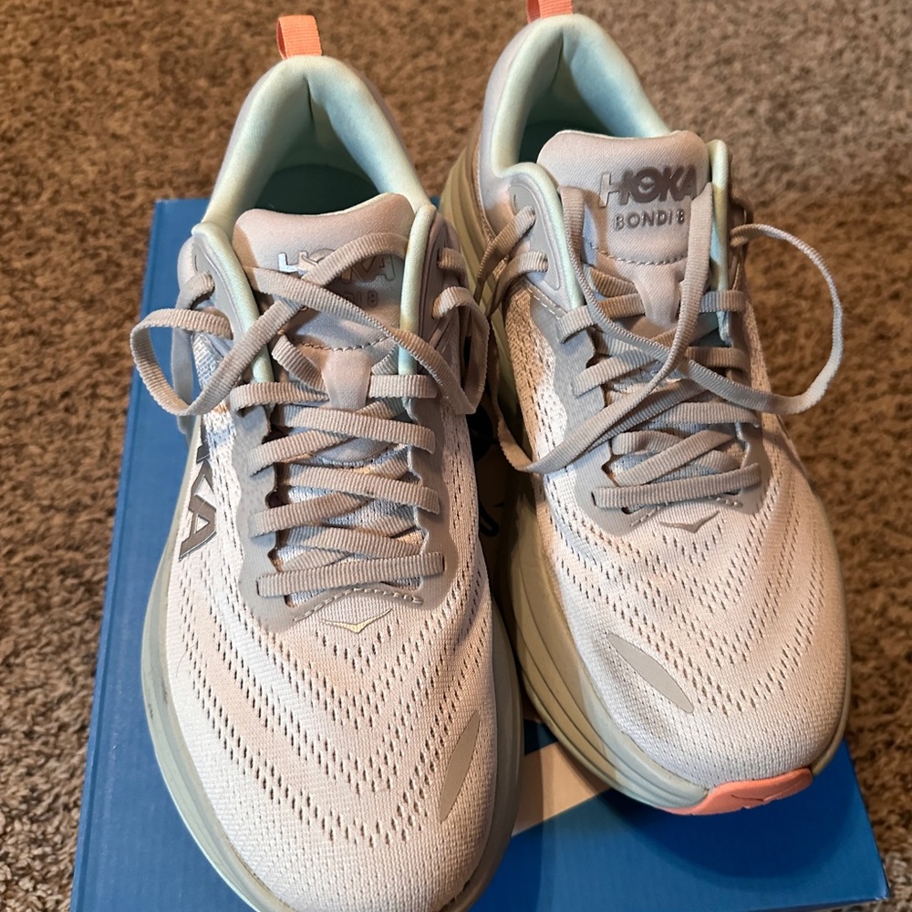 HOKA Bondi 8 Women's Gray Running Shoes size 10
